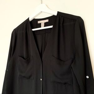 🌻Black V-Neck Pocket Blouse